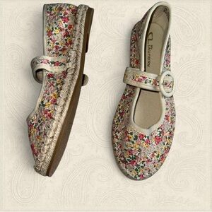 Floral Mary Jane’s size 5.5 New